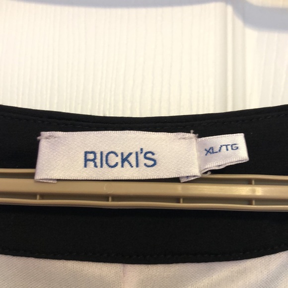 Ricki's black/white//grey/light green print sleeveless top - Picture 4 of 6